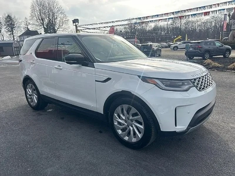 2025 Land Rover Discovery 5th Gen - Image 2 of 12