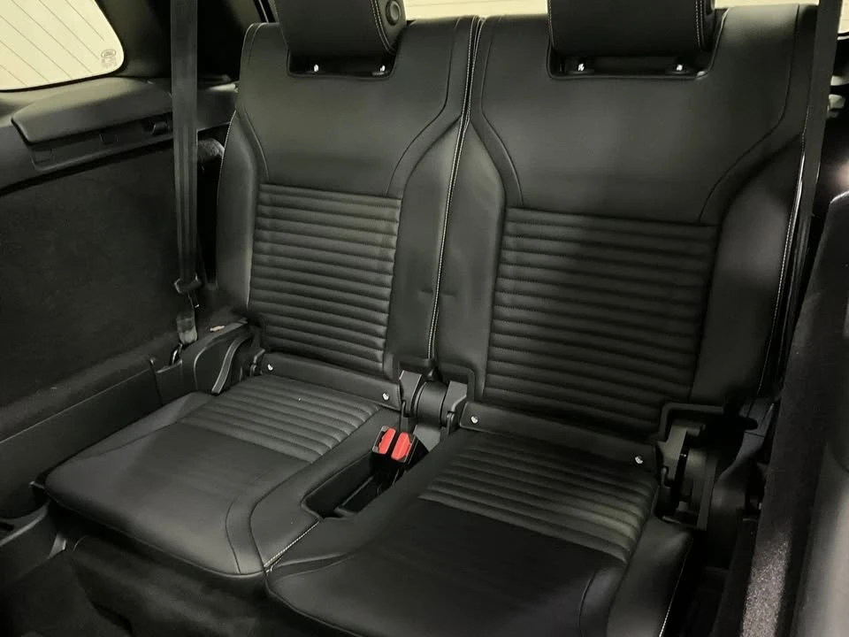 2025 Land Rover Discovery 5th Gen - Image 7 of 10