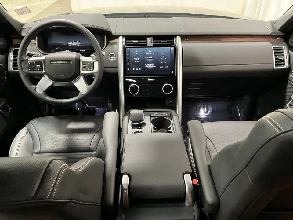 2025 Land Rover Discovery 5th Gen - Image 4 of 10