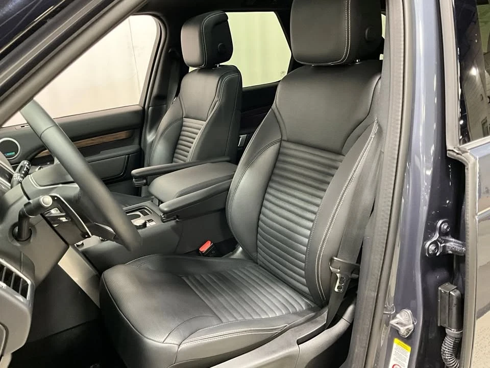 2025 Land Rover Discovery 5th Gen - Image 5 of 10