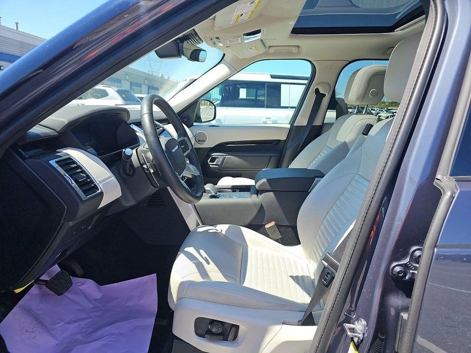 2025 Land Rover Discovery 5th Gen - Image 5 of 10