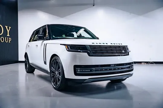 2025 Land Rover Range Rover SE