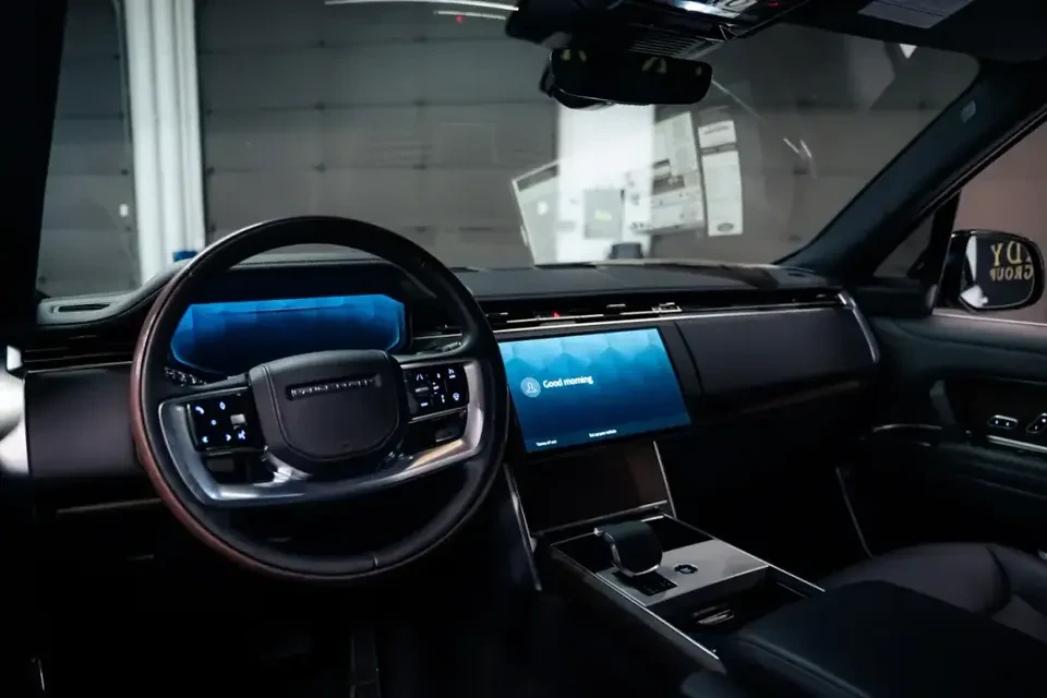 2025 Land Rover Range Rover L460 - Image 13 of 19
