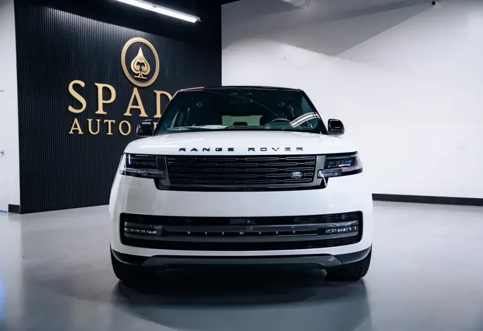 2025 Land Rover Range Rover L460 - Image 2 of 19