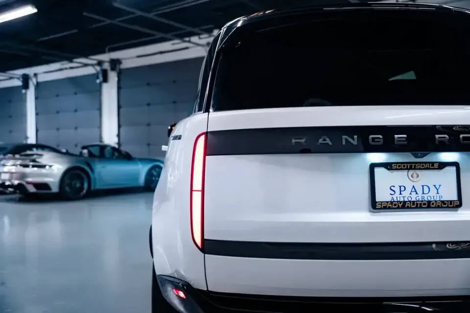 2025 Land Rover Range Rover L460 - Image 8 of 19