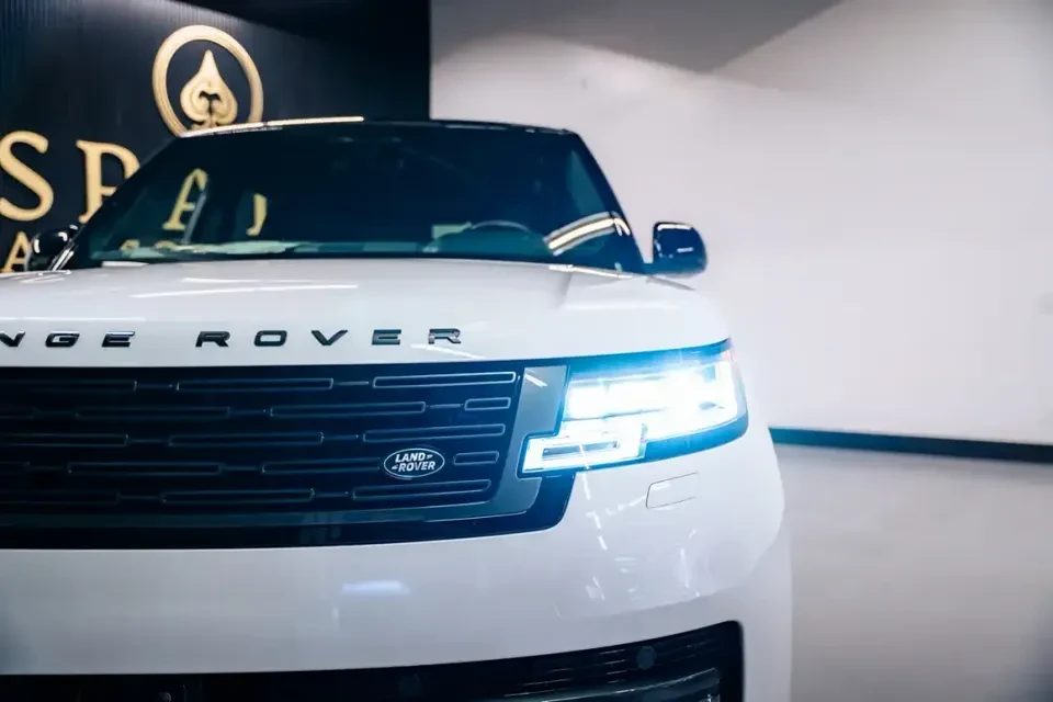 2025 Land Rover Range Rover L460 - Image 4 of 19