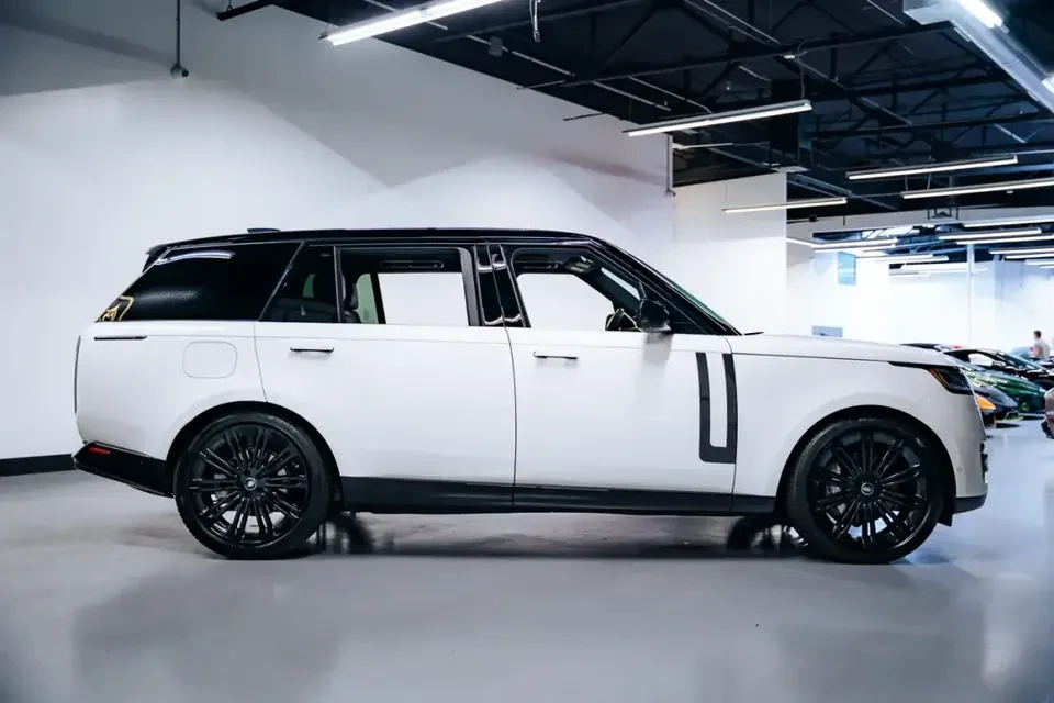 2025 Land Rover Range Rover L460 - Image 6 of 19