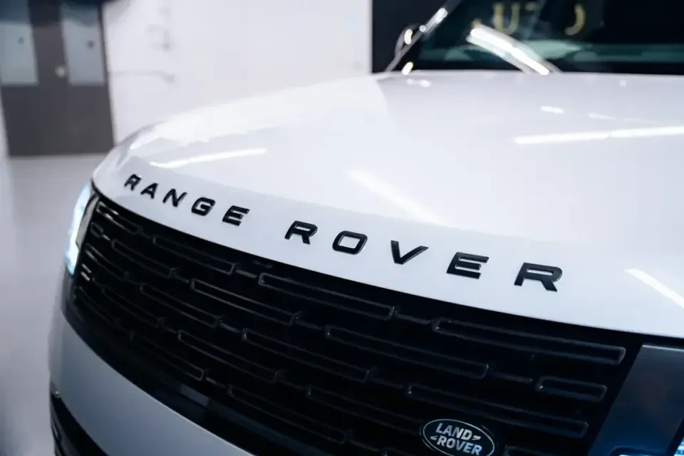 2025 Land Rover Range Rover L460 - Image 10 of 19