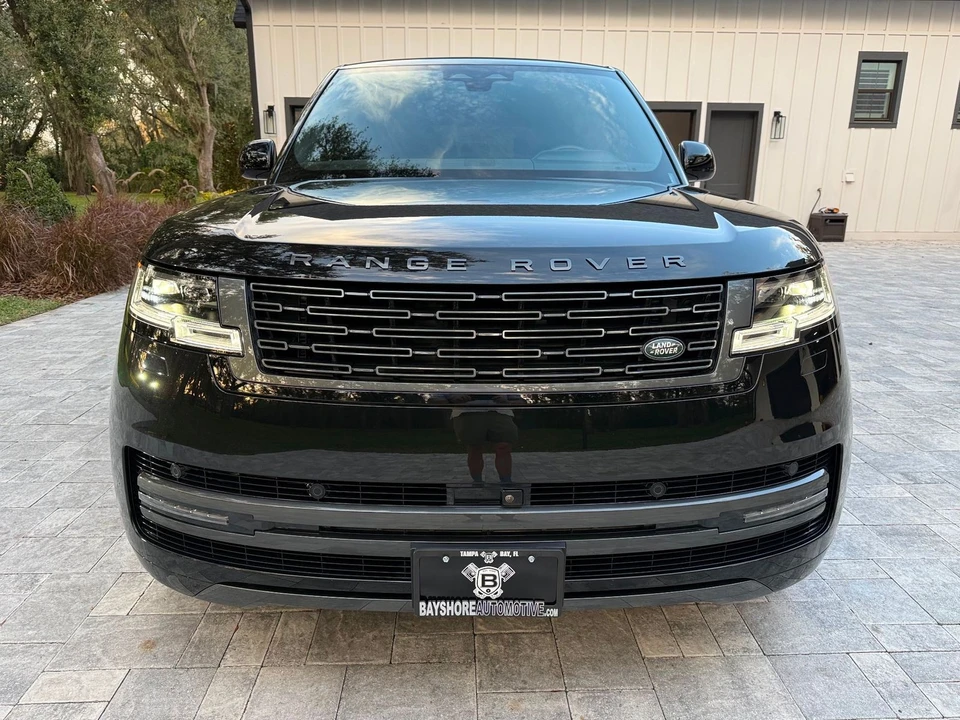 2025 Land Rover Range Rover L460 - Image 8 of 12