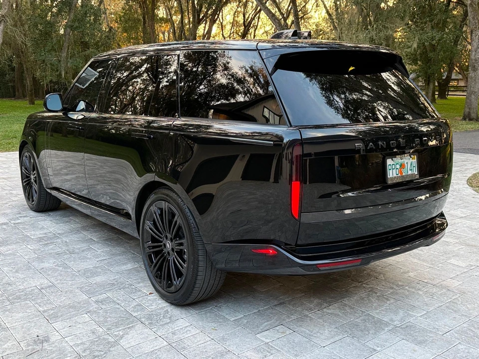 2025 Land Rover Range Rover L460 - Image 6 of 12