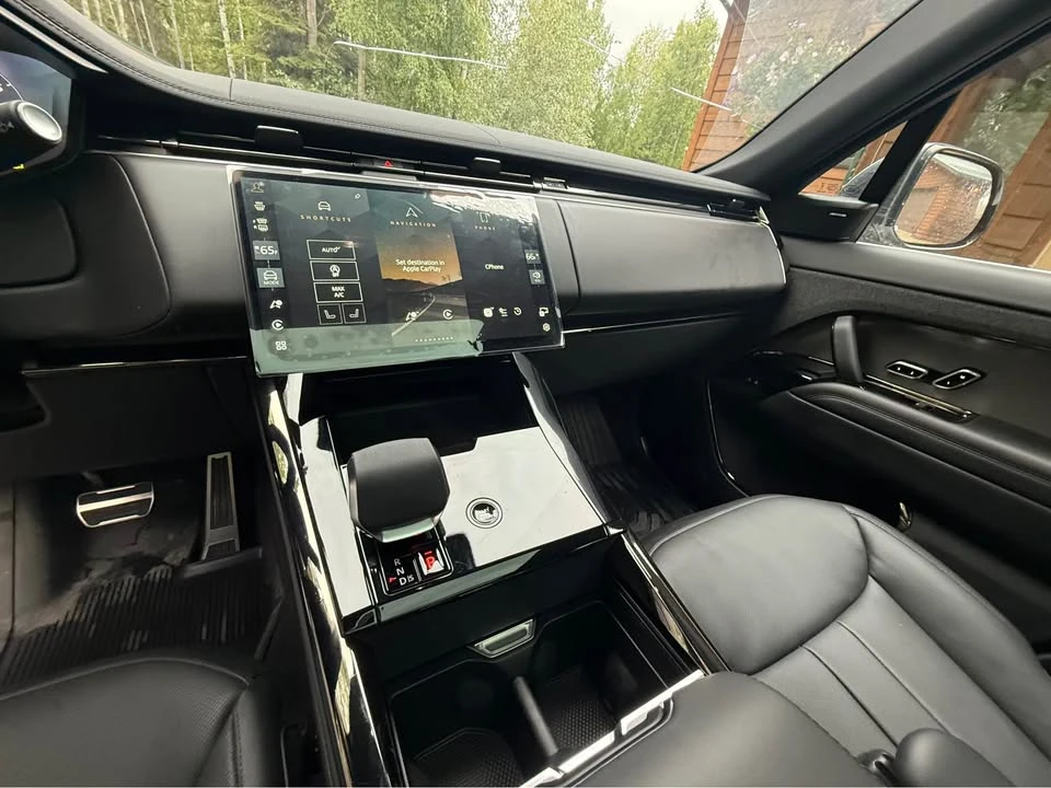 2025 Land Rover Range Rover L460 - Image 4 of 15