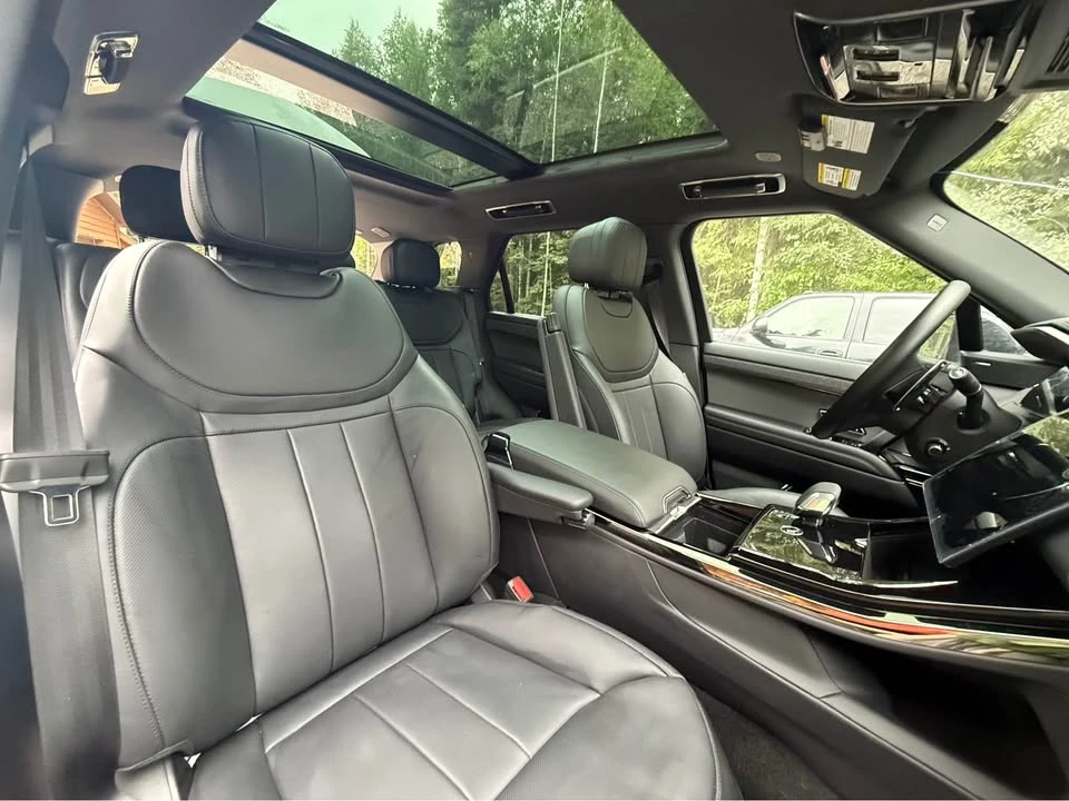 2025 Land Rover Range Rover L460 - Image 11 of 15
