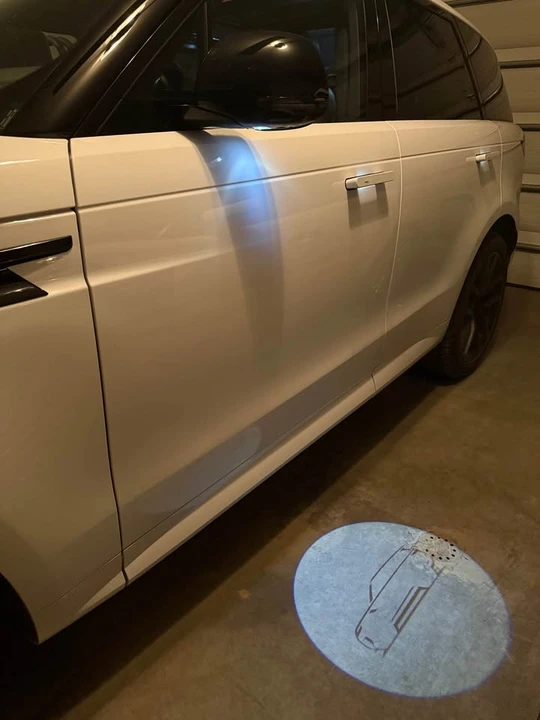 2025 Land Rover Range Rover L460 - Image 14 of 15