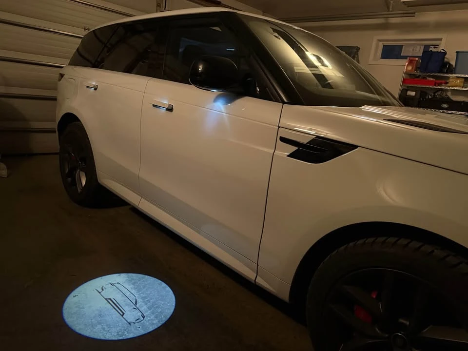 2025 Land Rover Range Rover L460 - Image 13 of 15