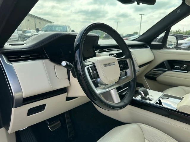 2025 Land Rover Range Rover L460 - Image 12 of 20