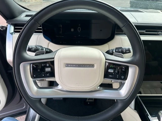 2025 Land Rover Range Rover L460 - Image 14 of 20