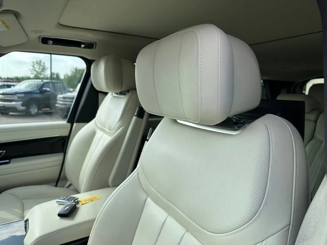 2025 Land Rover Range Rover L460 - Image 3 of 20