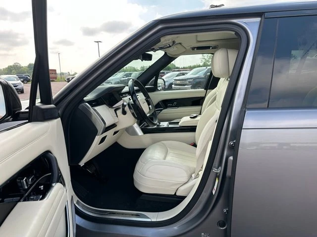 2025 Land Rover Range Rover L460 - Image 10 of 20