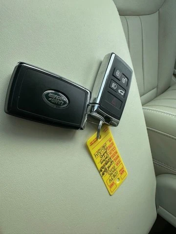 2025 Land Rover Range Rover L460 - Image 8 of 20