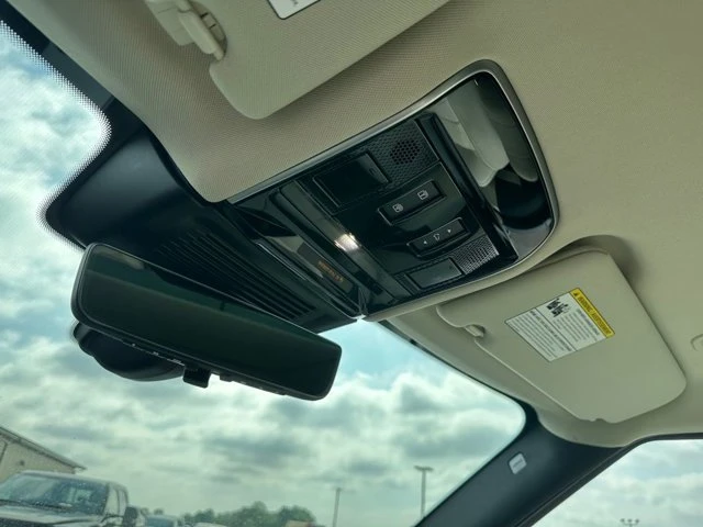 2025 Land Rover Range Rover L460 - Image 19 of 20