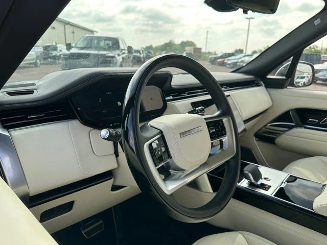 2025 Land Rover Range Rover L460 - Image 2 of 20