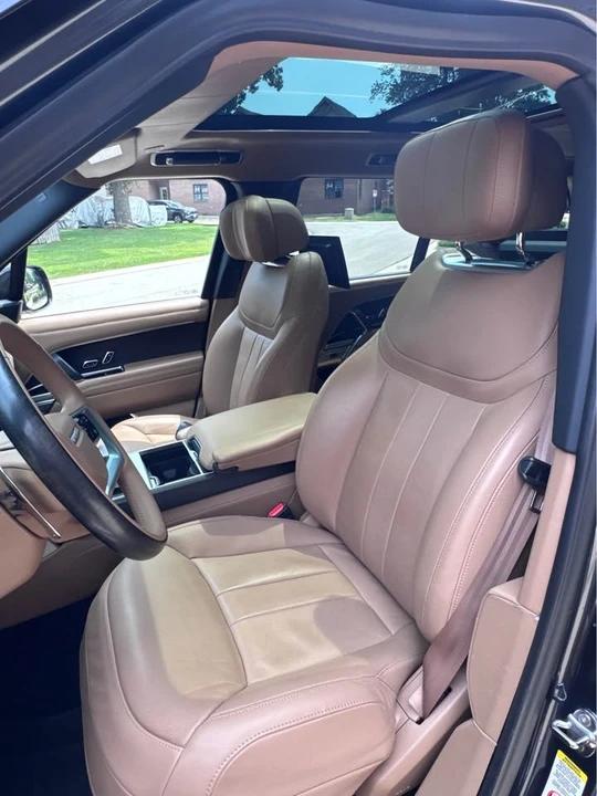 2025 Land Rover Range Rover L460 - Image 9 of 13
