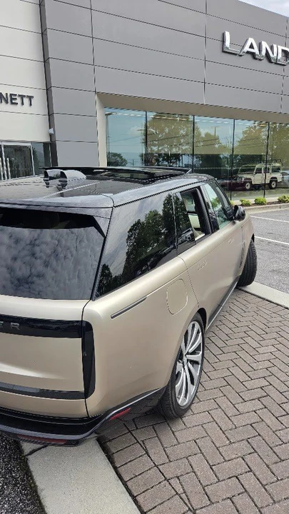 2025 Land Rover Range Rover L460 - Image 6 of 18