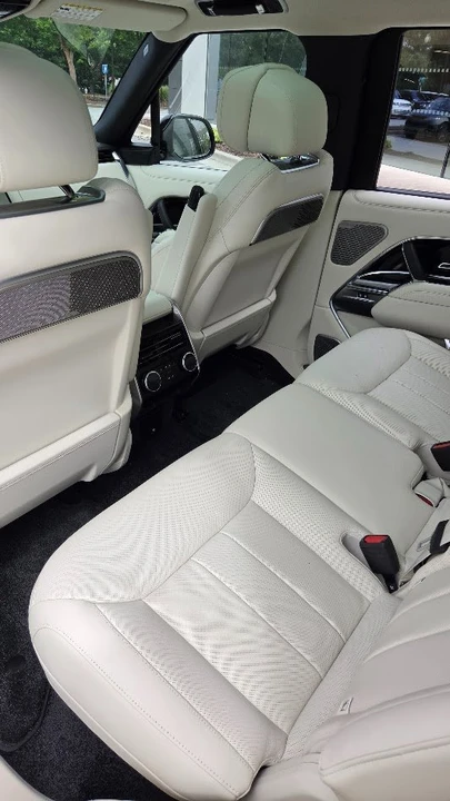 2025 Land Rover Range Rover L460 - Image 10 of 18