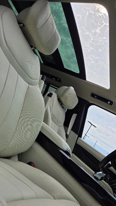 2025 Land Rover Range Rover L460 - Image 11 of 18