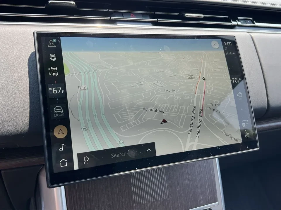 2025 Land Rover Range Rover L460 - Image 15 of 20