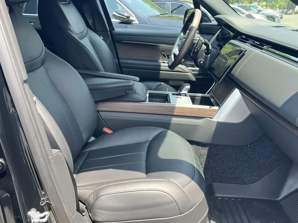 2025 Land Rover Range Rover L460 - Image 12 of 20