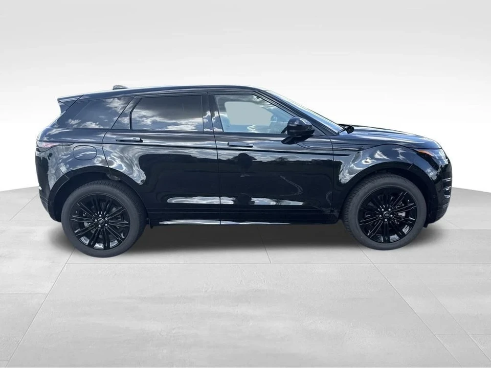 2025 Land Rover Range Rover L460 - Image 8 of 12
