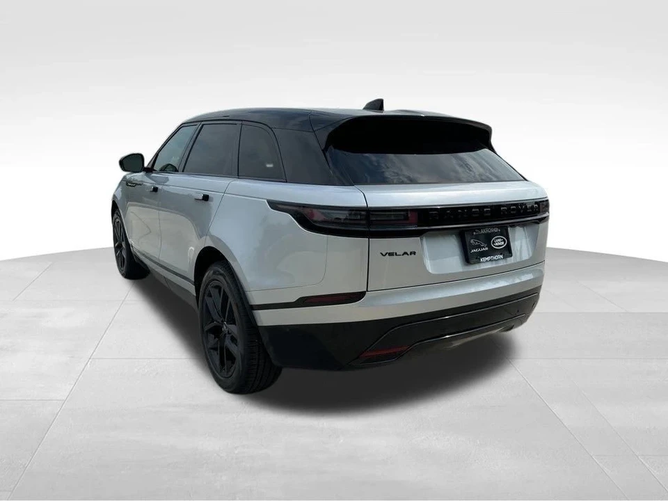 2025 Land Rover Range Rover L460 - Image 8 of 12