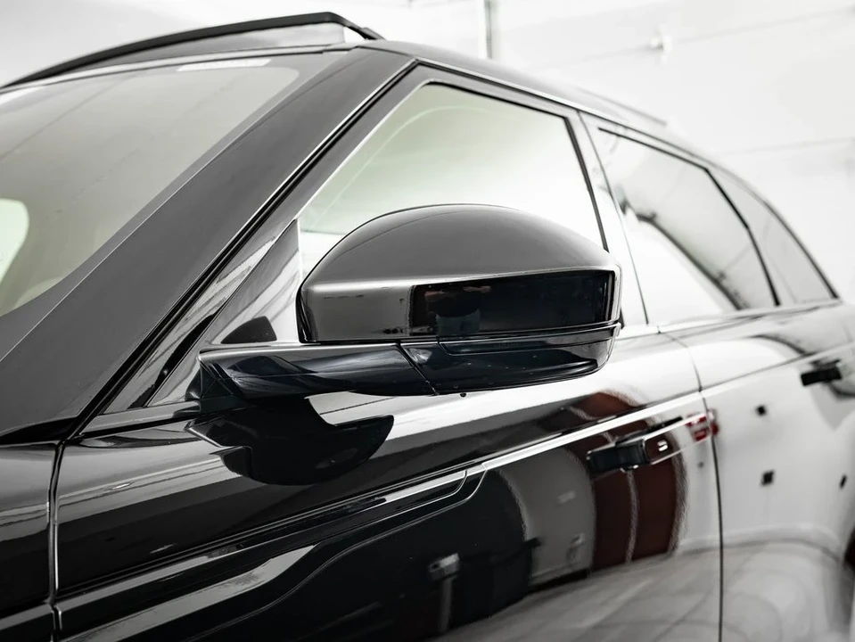 2025 Land Rover Range Rover L460 - Image 16 of 21