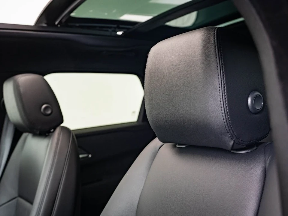 2025 Land Rover Range Rover L460 - Image 21 of 21