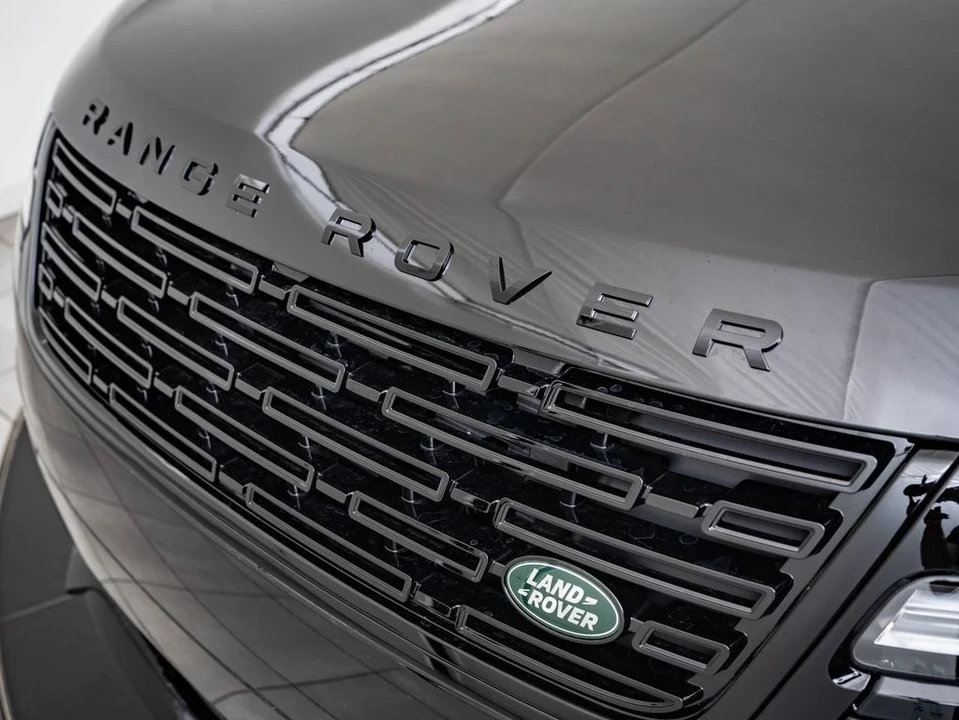 2025 Land Rover Range Rover L460 - Image 3 of 21