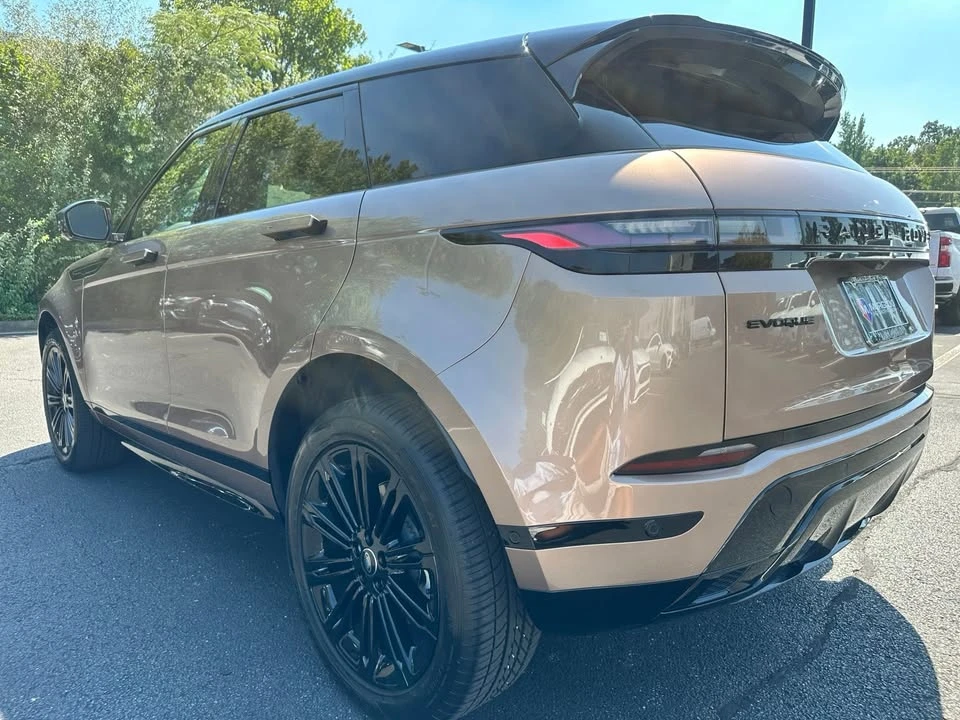 2025 Land Rover Range Rover Evoque 2nd Gen - Image 20 of 20