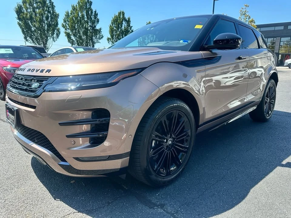 2025 Land Rover Range Rover Evoque 2nd Gen - Image 3 of 20