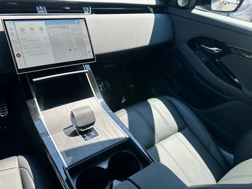 2025 Land Rover Range Rover Evoque 2nd Gen - Image 16 of 20