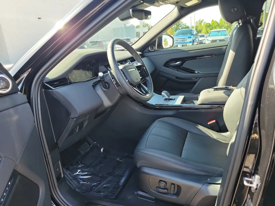 2025 Land Rover Range Rover Evoque 2nd Gen - Image 10 of 20