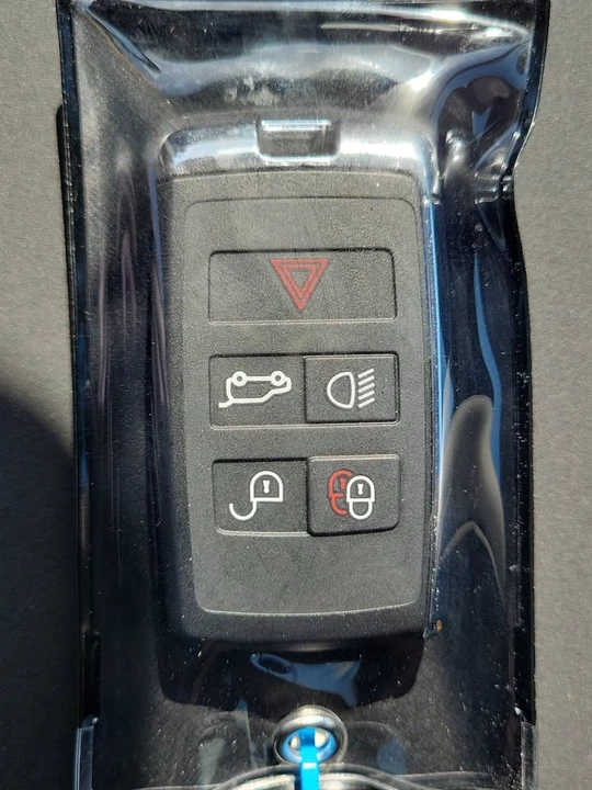 2025 Land Rover Range Rover Evoque 2nd Gen - Image 20 of 20