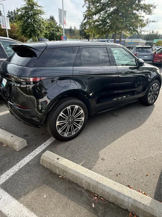 2025 Land Rover Range Rover Evoque 2nd Gen - Image 9 of 10