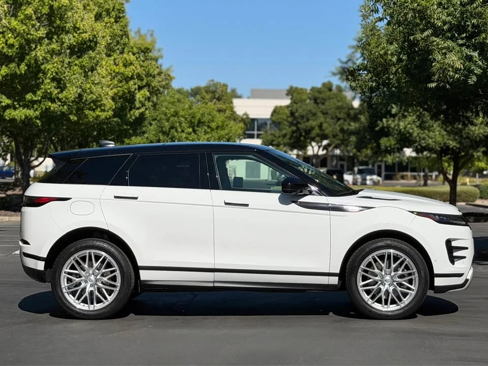 2025 Land Rover Range Rover Evoque 2nd Gen - Image 6 of 20
