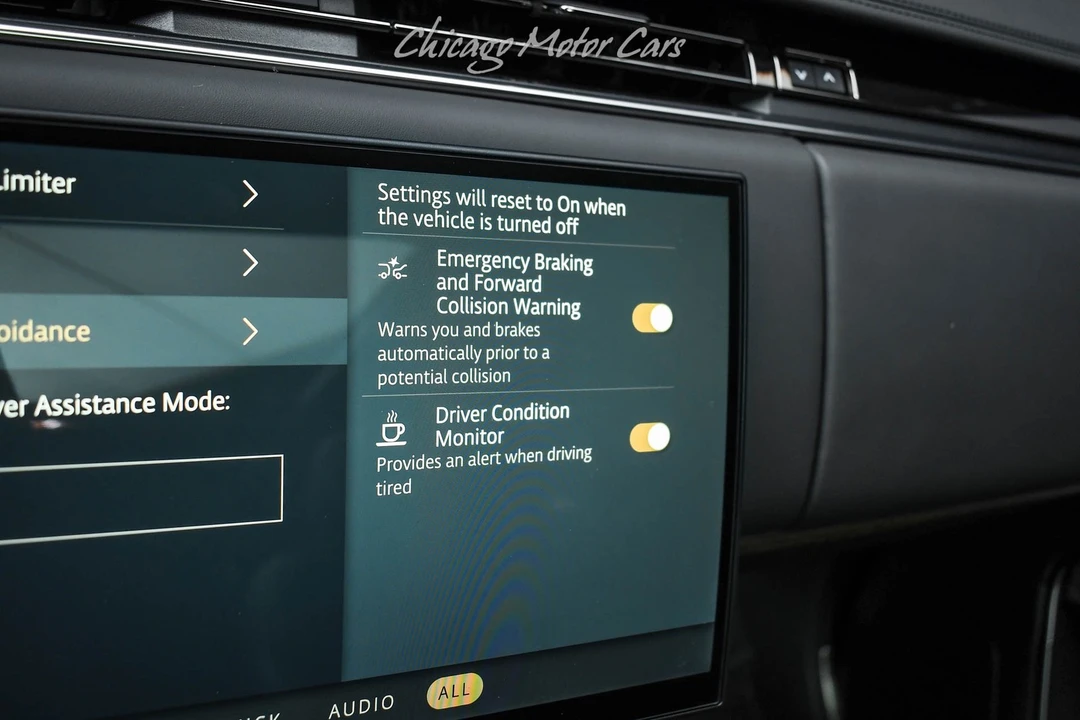 2025 Land Rover Range Rover L460 - Image 19 of 31
