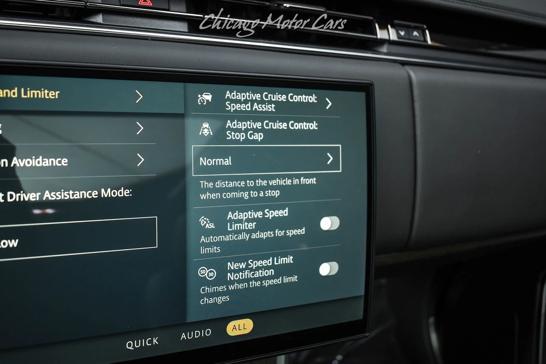 2025 Land Rover Range Rover L460 - Image 17 of 31