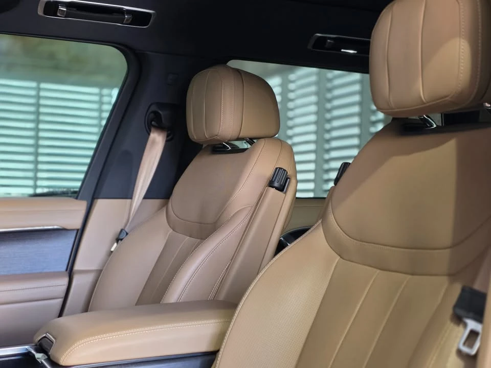 2025 Land Rover Range Rover L460 - Image 14 of 20