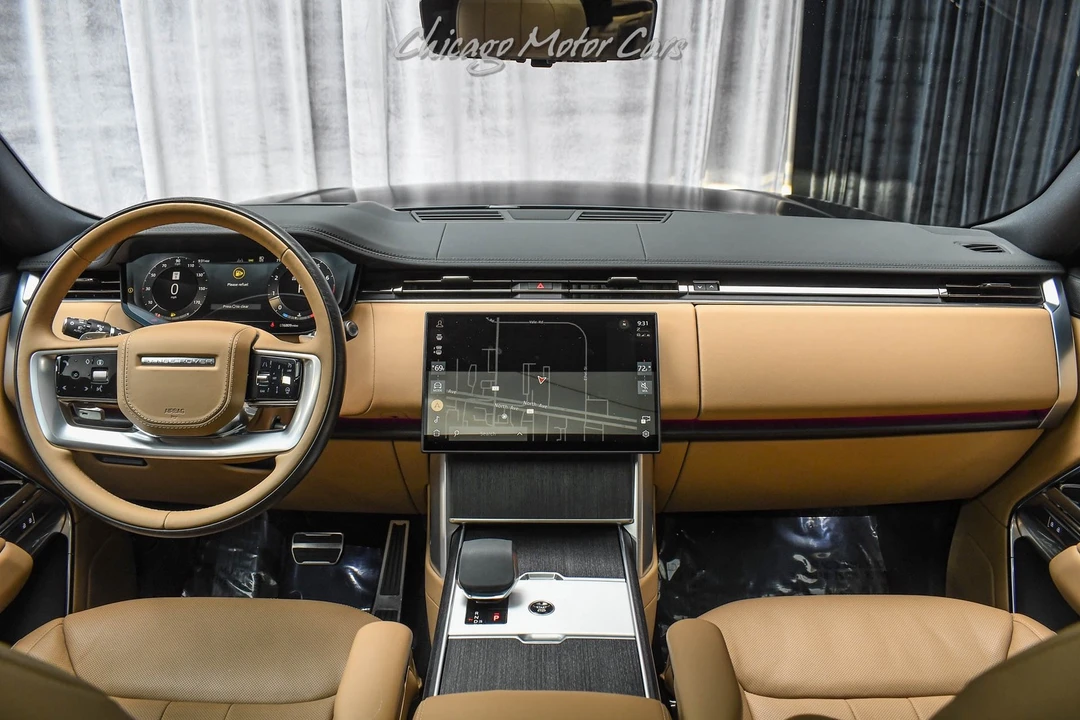 2025 Land Rover Range Rover L460 - Image 23 of 31