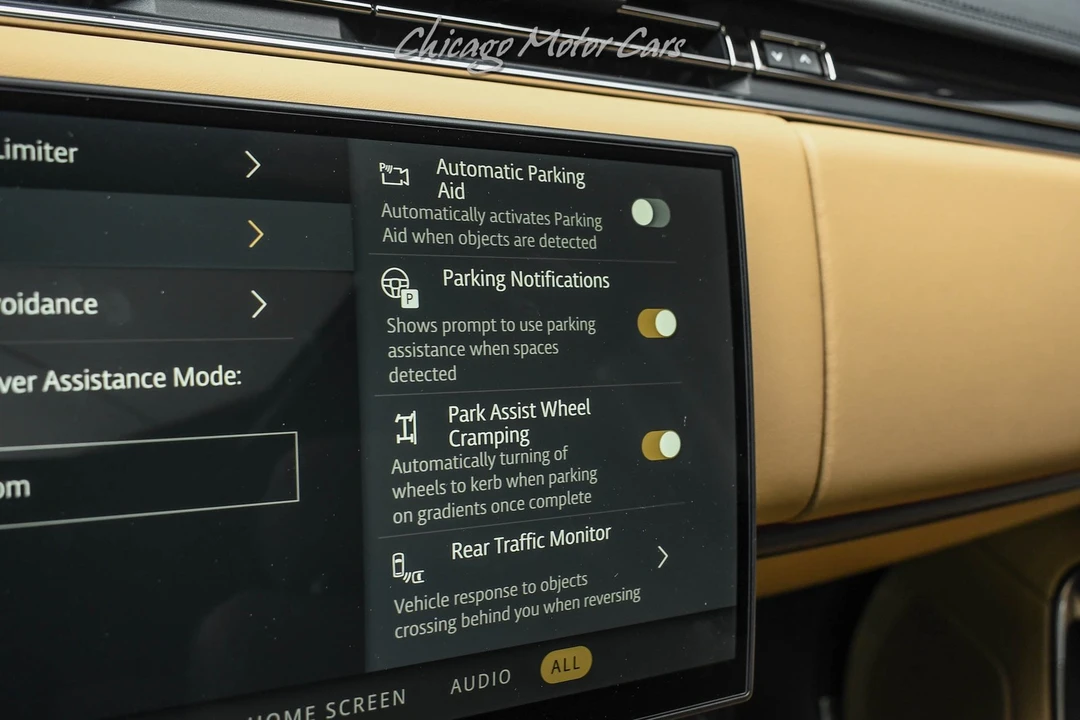 2025 Land Rover Range Rover L460 - Image 17 of 31