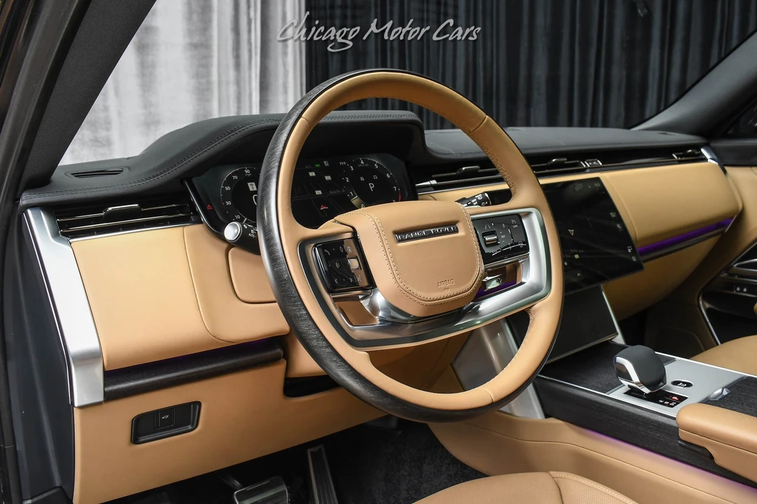 2025 Land Rover - Image 8 of 31