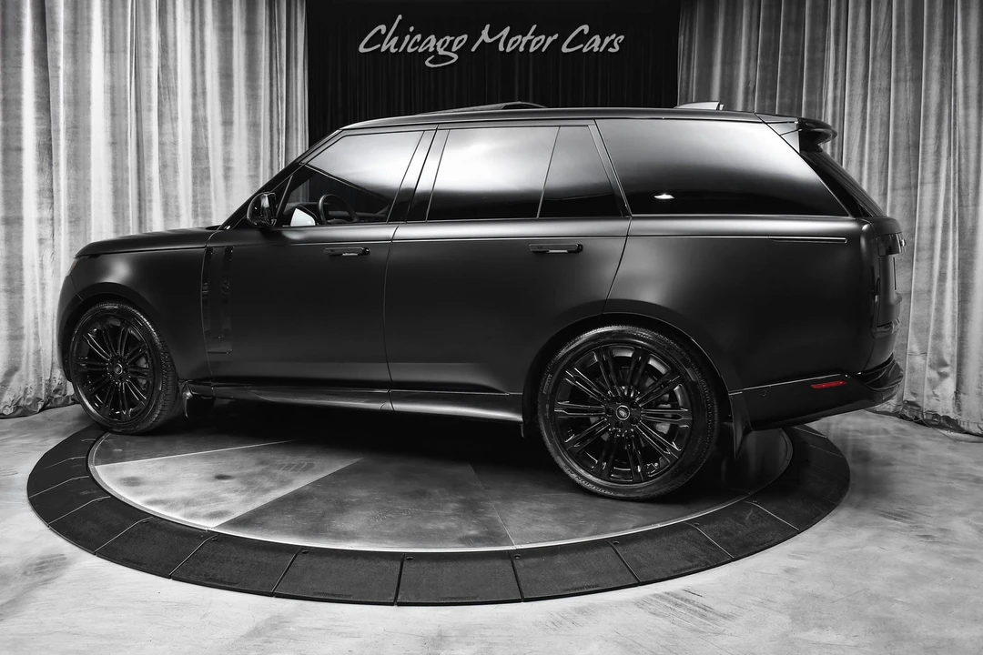 2025 Land Rover - Image 3 of 31